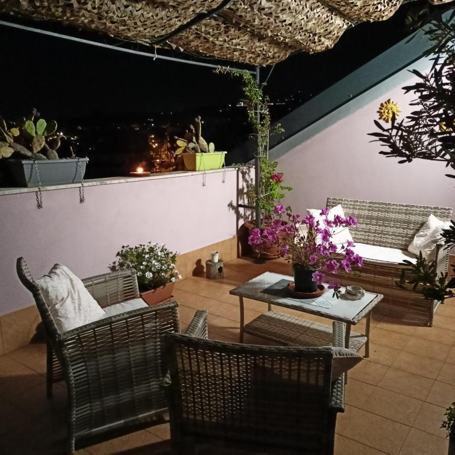 La Petite Maison Aci Castello Esterno foto