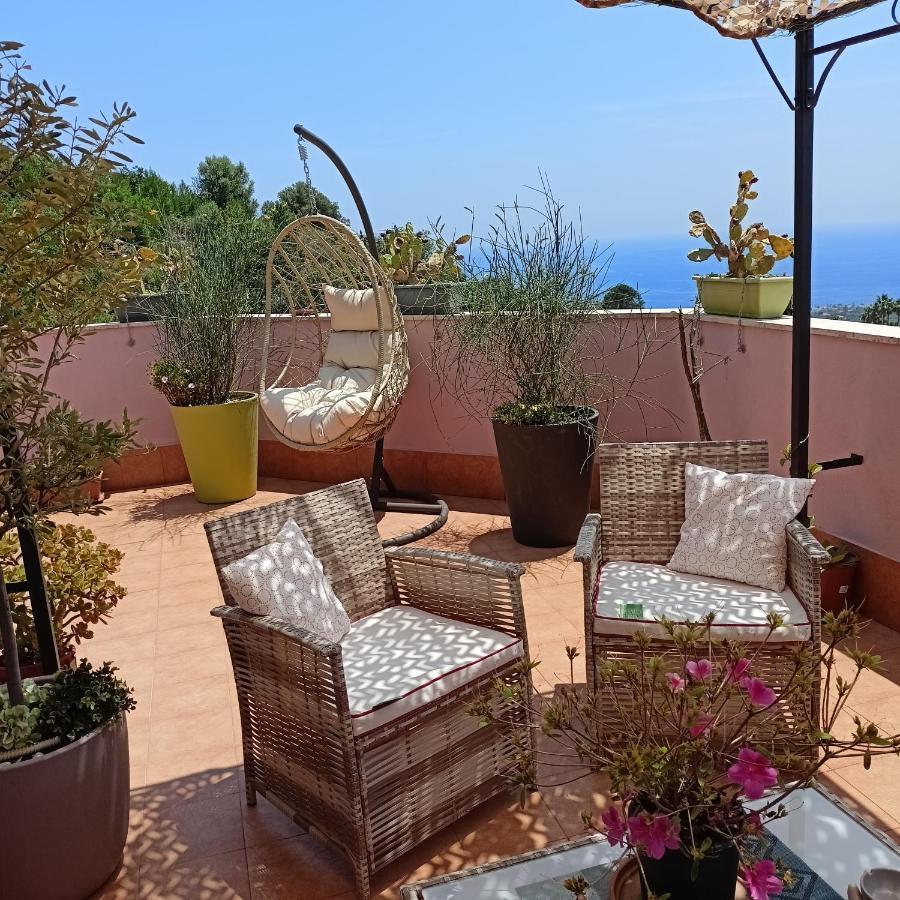 La Petite Maison Aci Castello Esterno foto